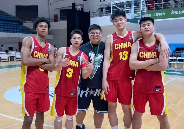 包含阿尔艾因核心球员体能恢复，备战卡尔蒂斯的词条