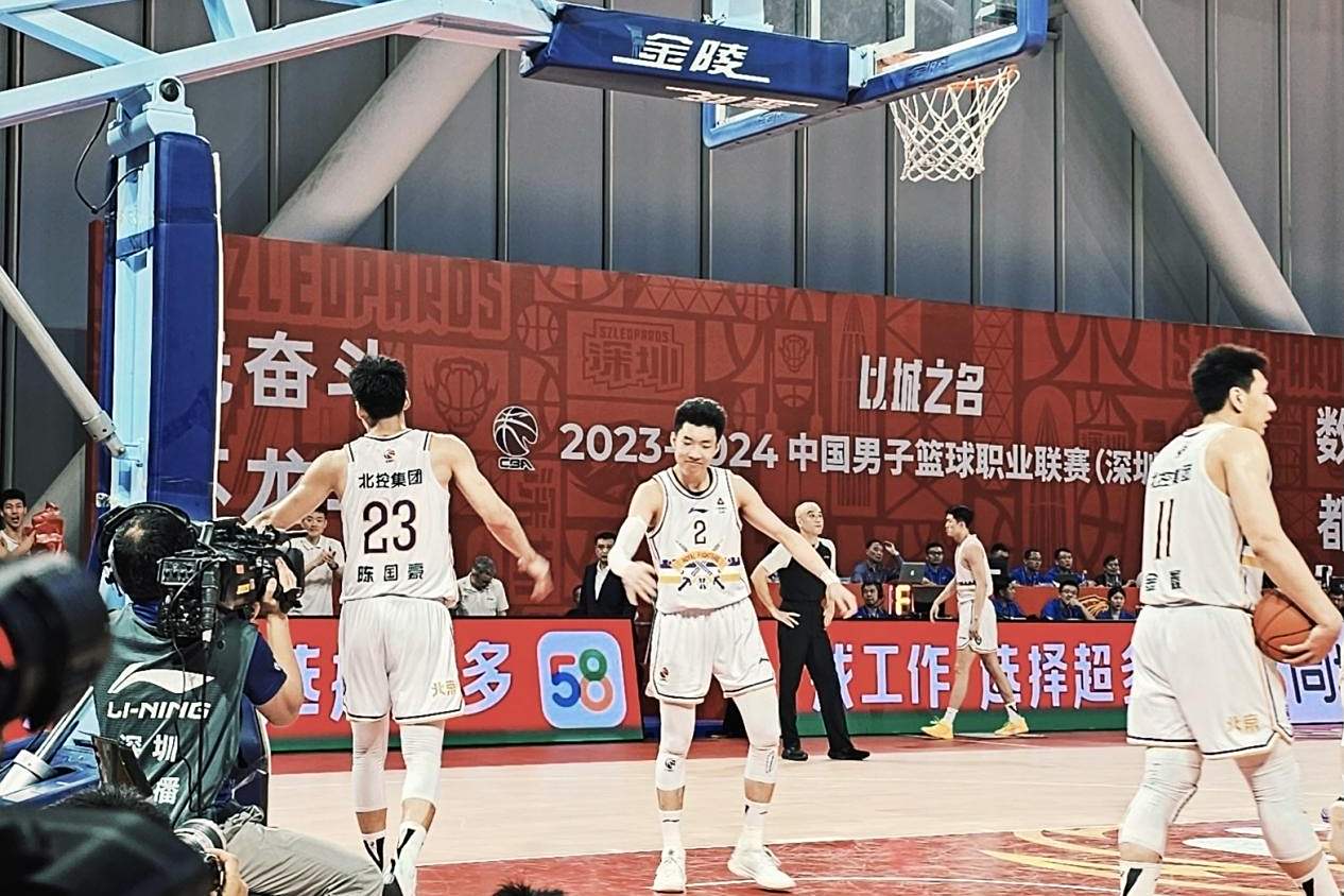 爱游戏在线登录-包含篮球训练营精彩开展，新秀展示实力的词条