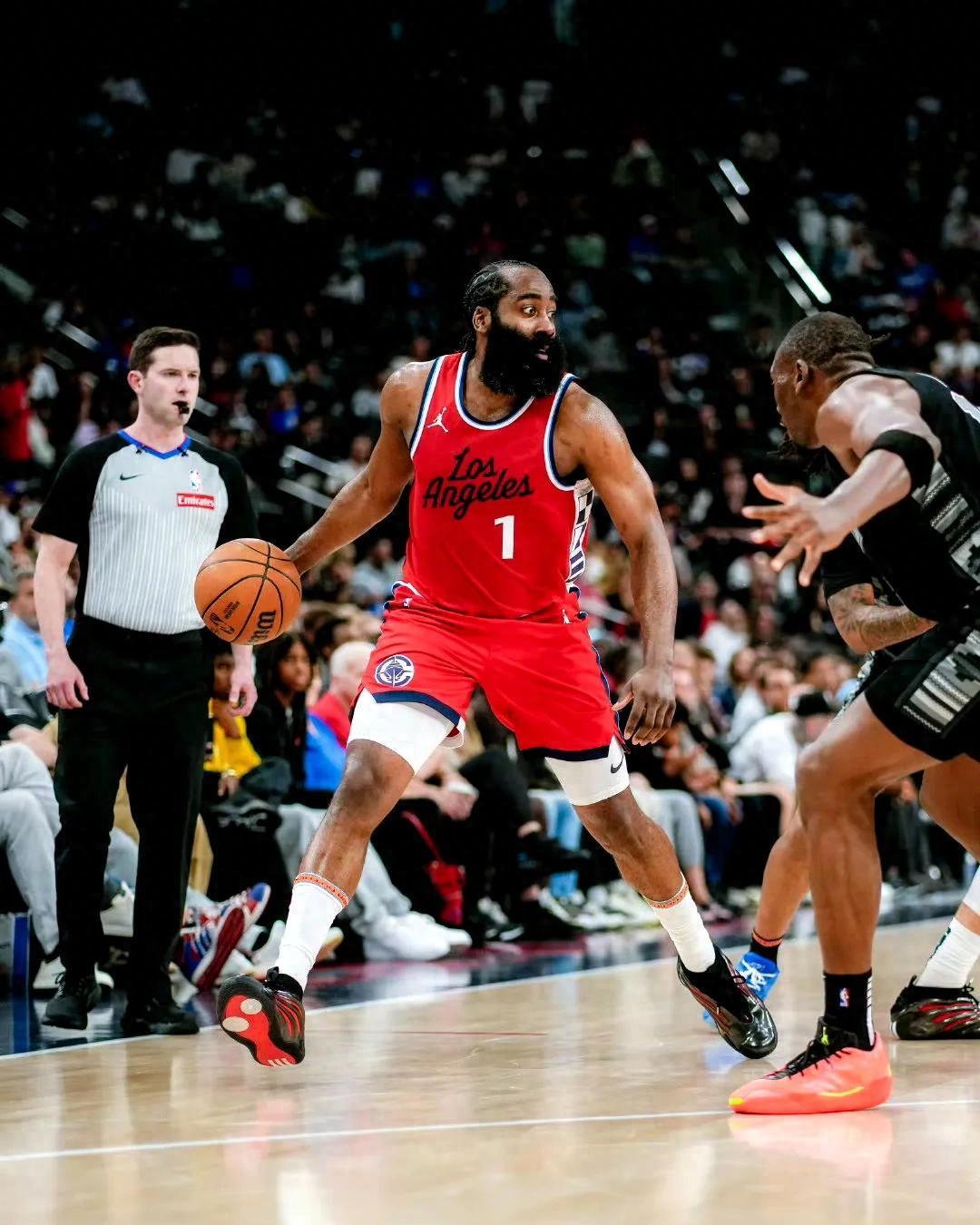 爱游戏app-包含快船迎战马刺，冲刺胜利之路的词条