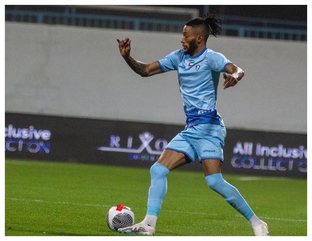 包含铁饼比赛中黑马崭露头角，夺得金牌的词条