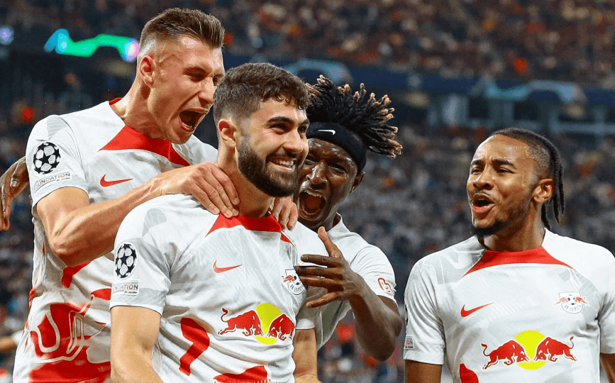 沃尔夫斯堡球员表现出色，助球队取得胜利的简单介绍