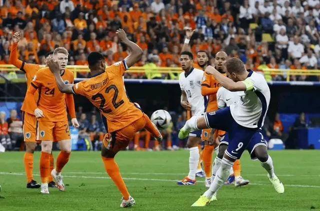 爱游戏娱乐-英格兰队表现亮眼，荷兰队意外出局的简单介绍