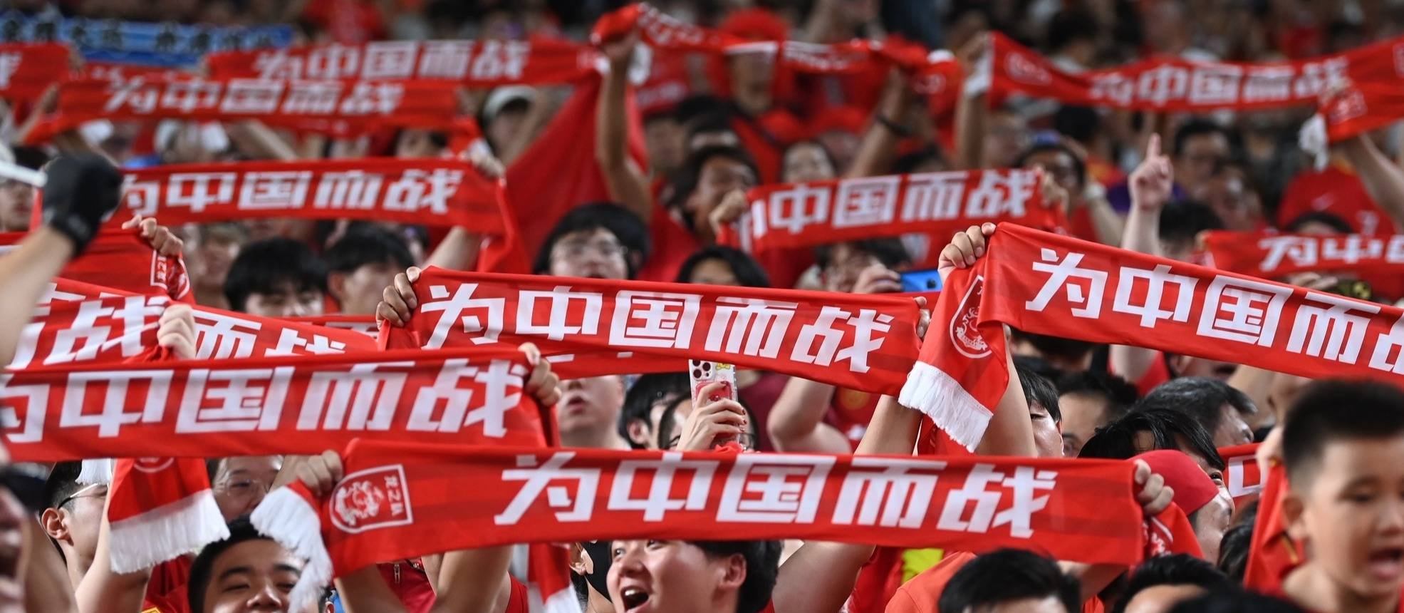 足球比赛连环挑战，球队团结一致，气吞山河的简单介绍