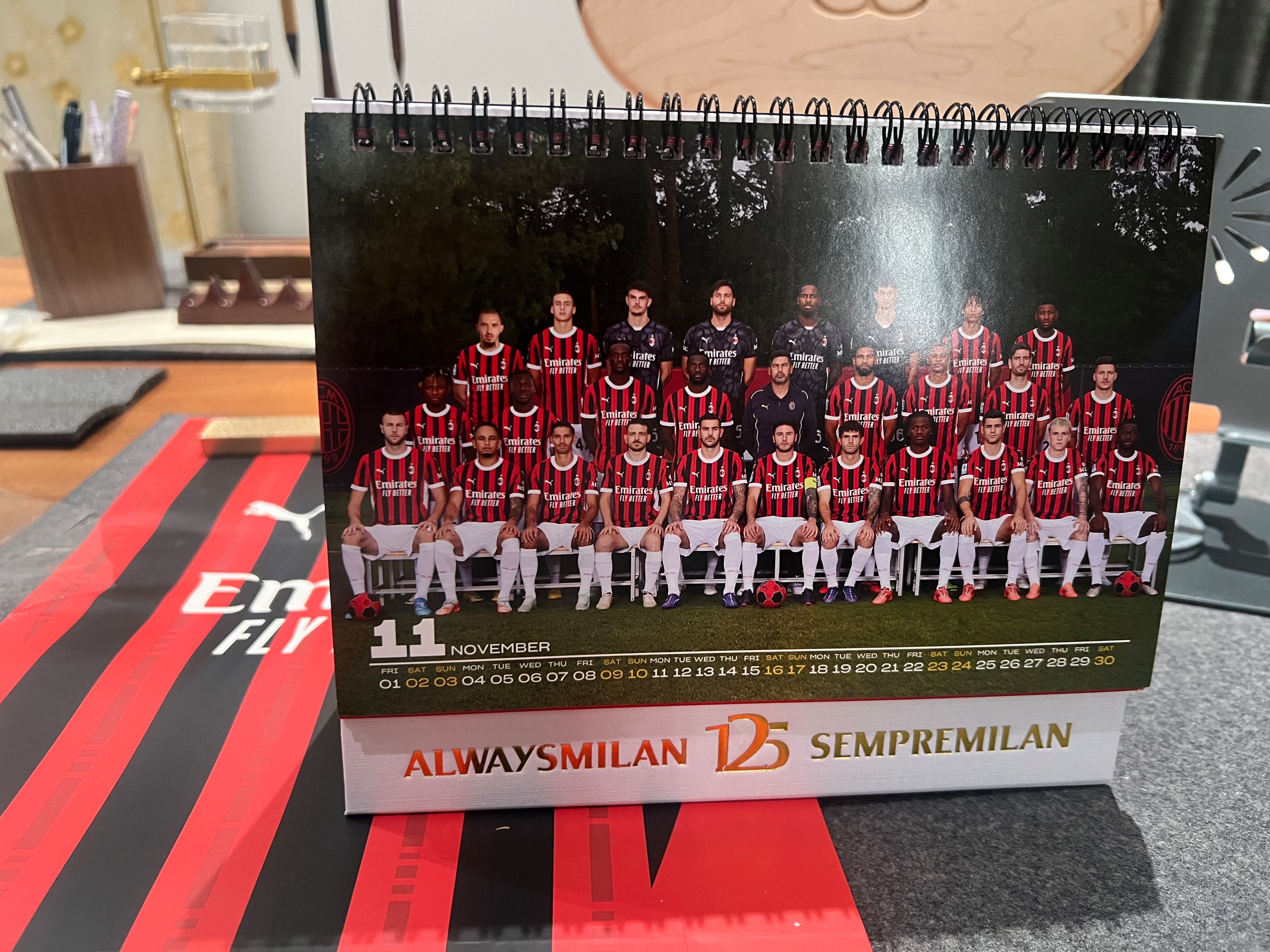 包含AC米兰签下了一名天才的年轻球员，引发球迷期待的词条