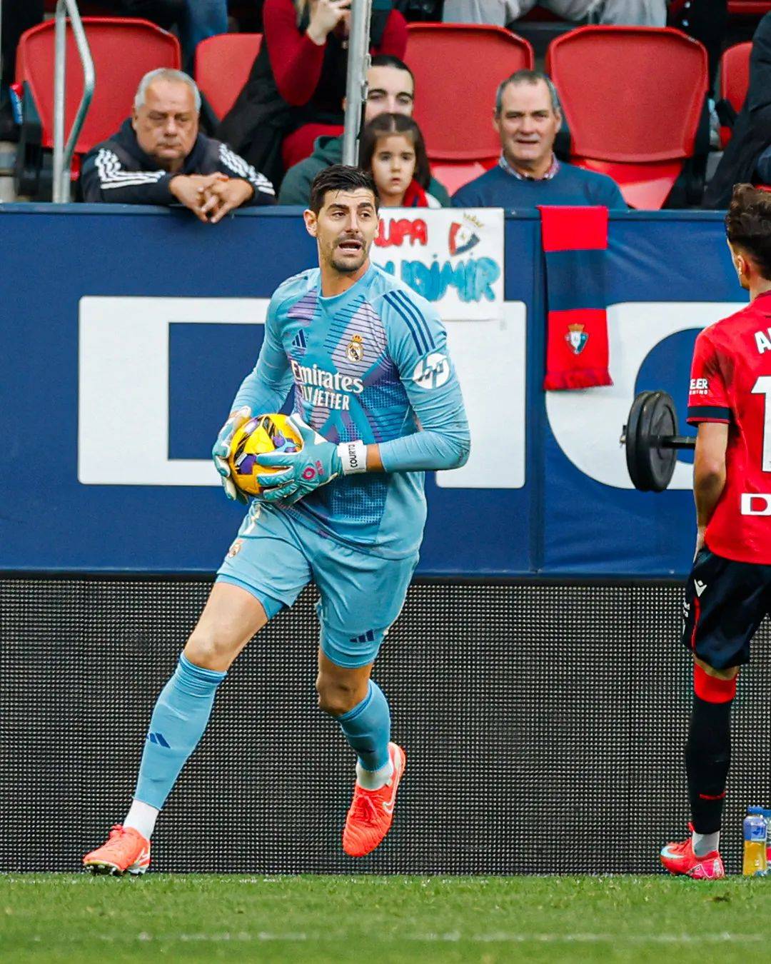 奥萨苏纳客场不敌对手，表现疲软