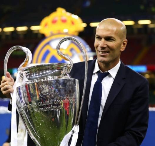 皇家马德里：主帅齐达内受伤引热议的简单介绍