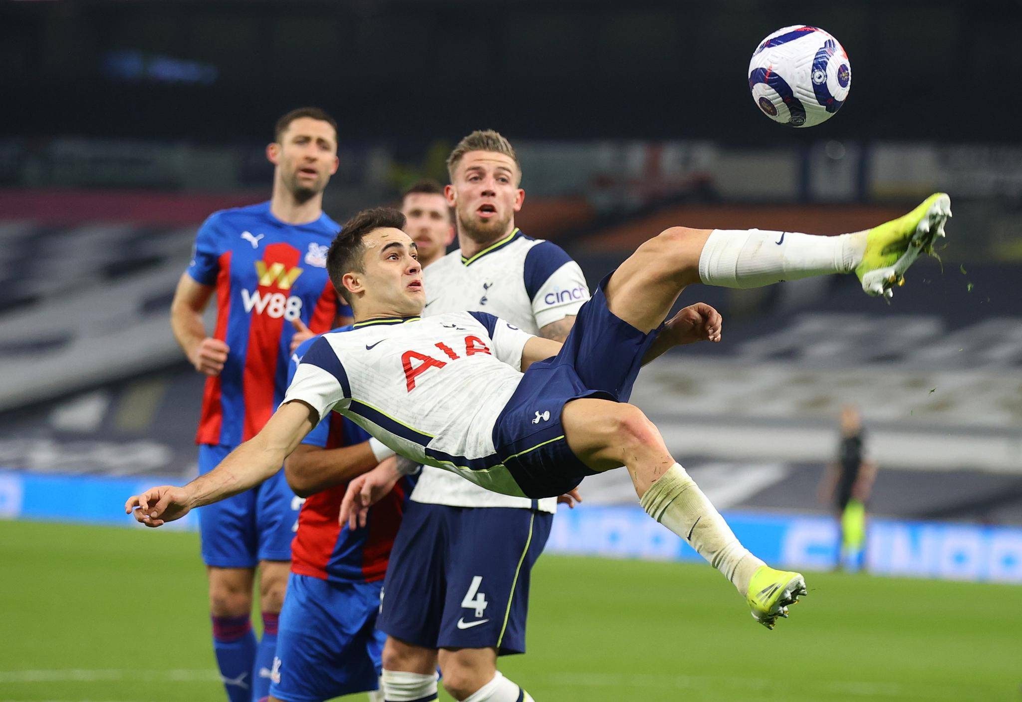 包含水晶宫连扳两球，切尔西不敌切尔西的词条