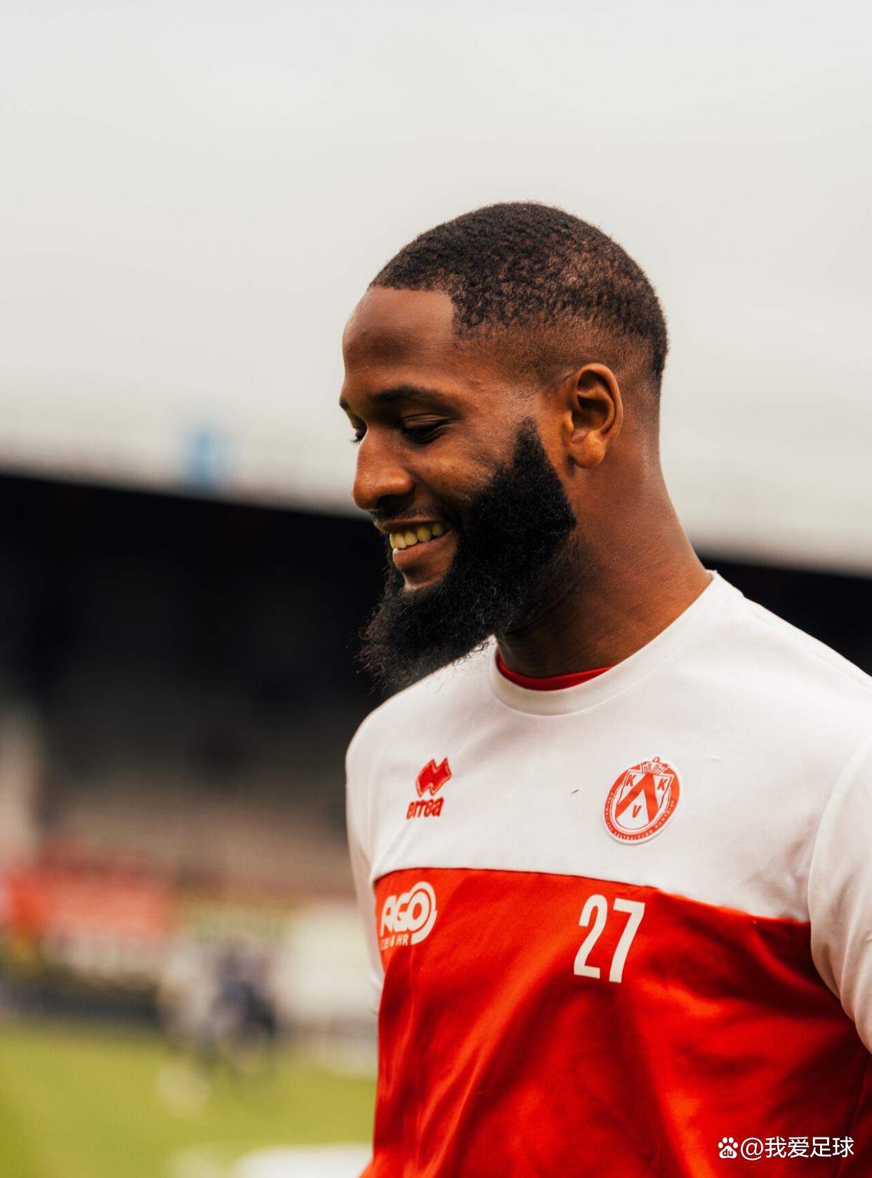 利兹联小将崭露头角，展现出色技术天赋的简单介绍