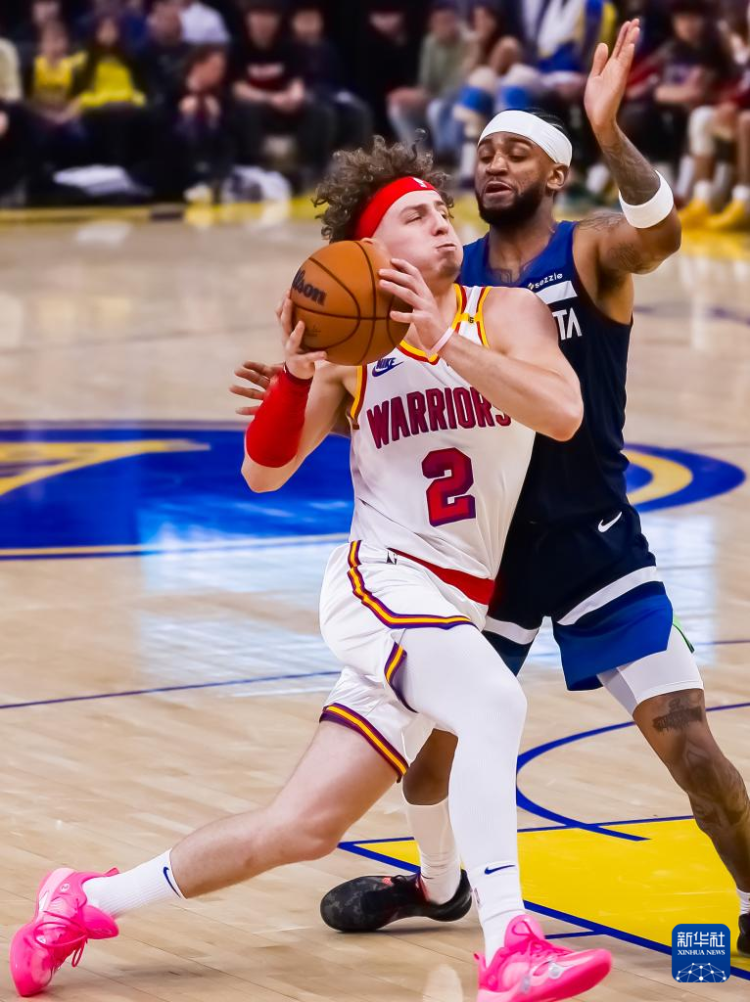 勇士主场大胜森林狼，全队发挥稳定