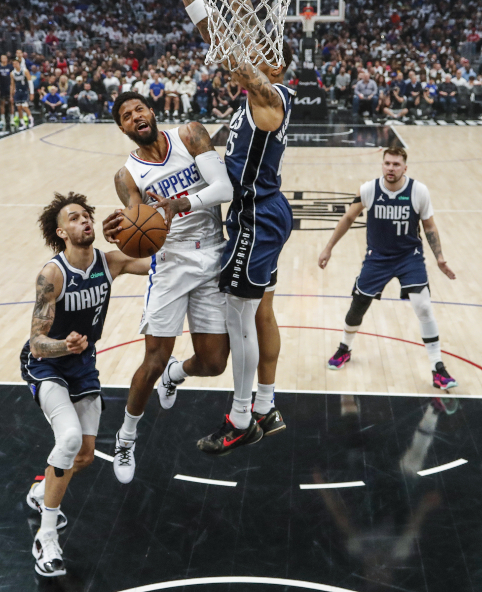 快船绝杀小牛，莱纳德全场最高分