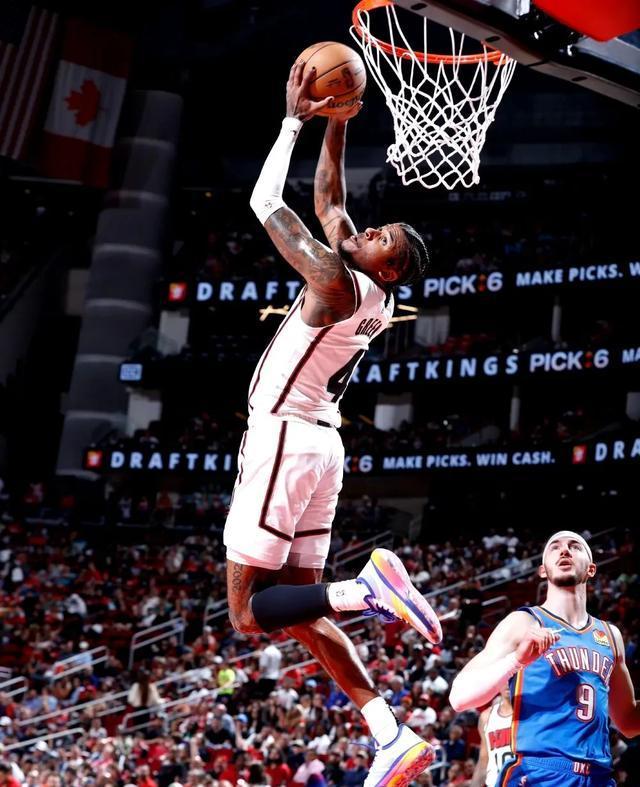 国王大胜黄蜂，后场得分点燃比赛热情的简单介绍