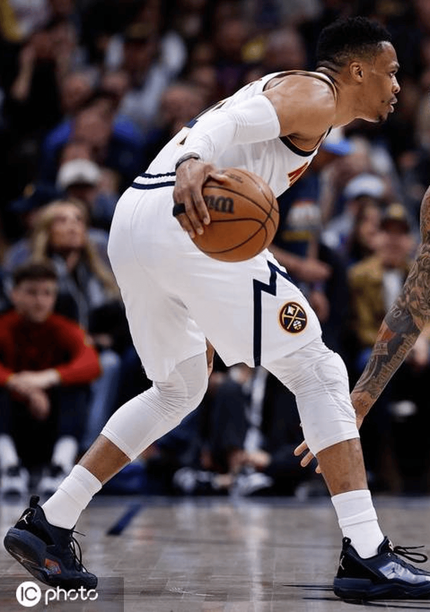 爱游戏新闻-火箭击退掘金，维斯特布鲁克32分高光