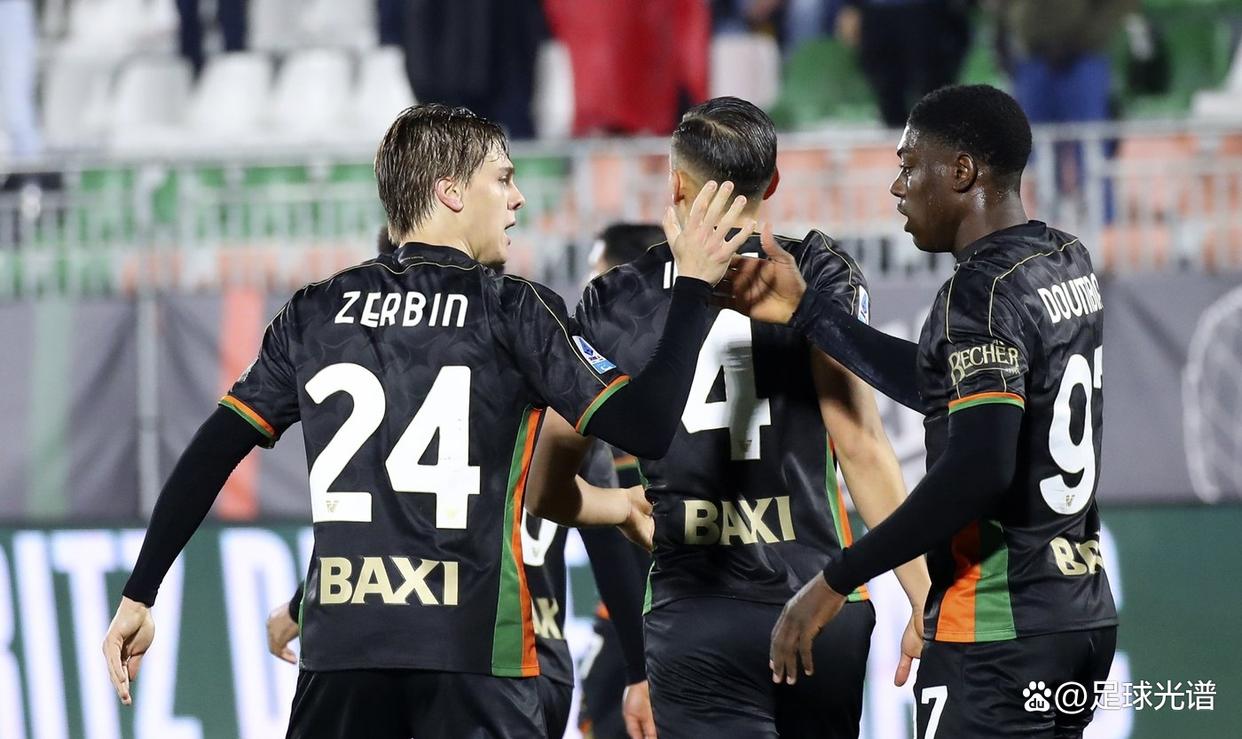 爱游戏网站-帕尔马遭遇连胜，陷入联赛两连败困境